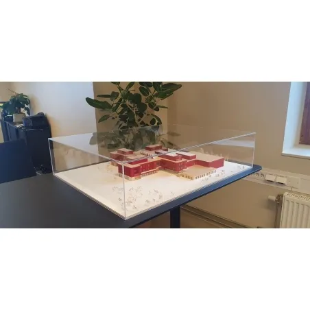 Plexiglas vitrinekap | plexiglas stolp | maquettekap op maat